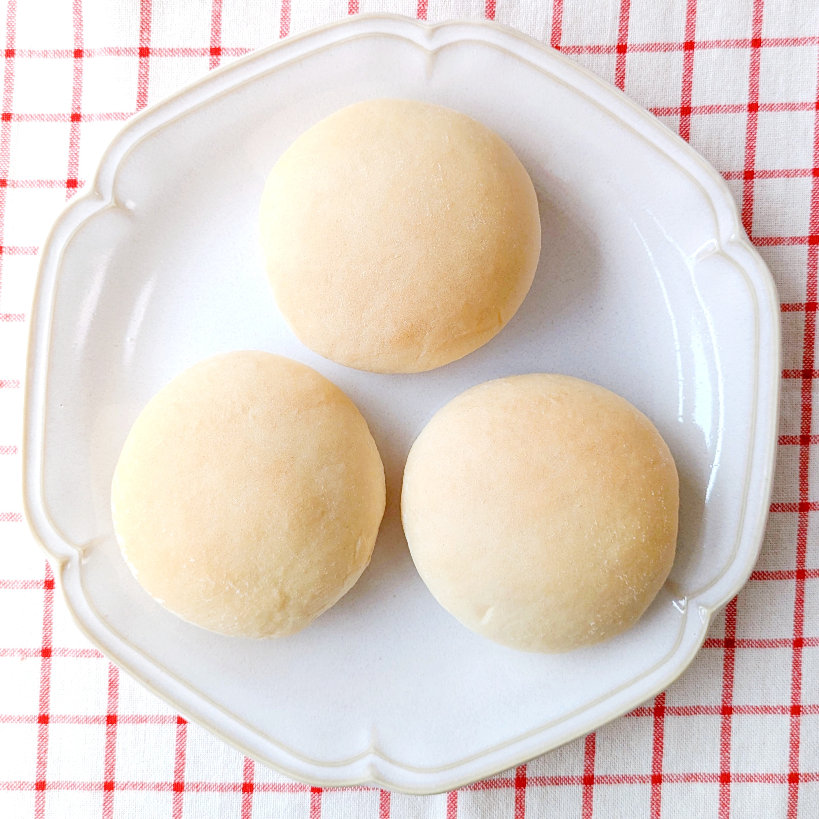 セブン-イレブンの「7P バターチキンカレーパン 3個入」