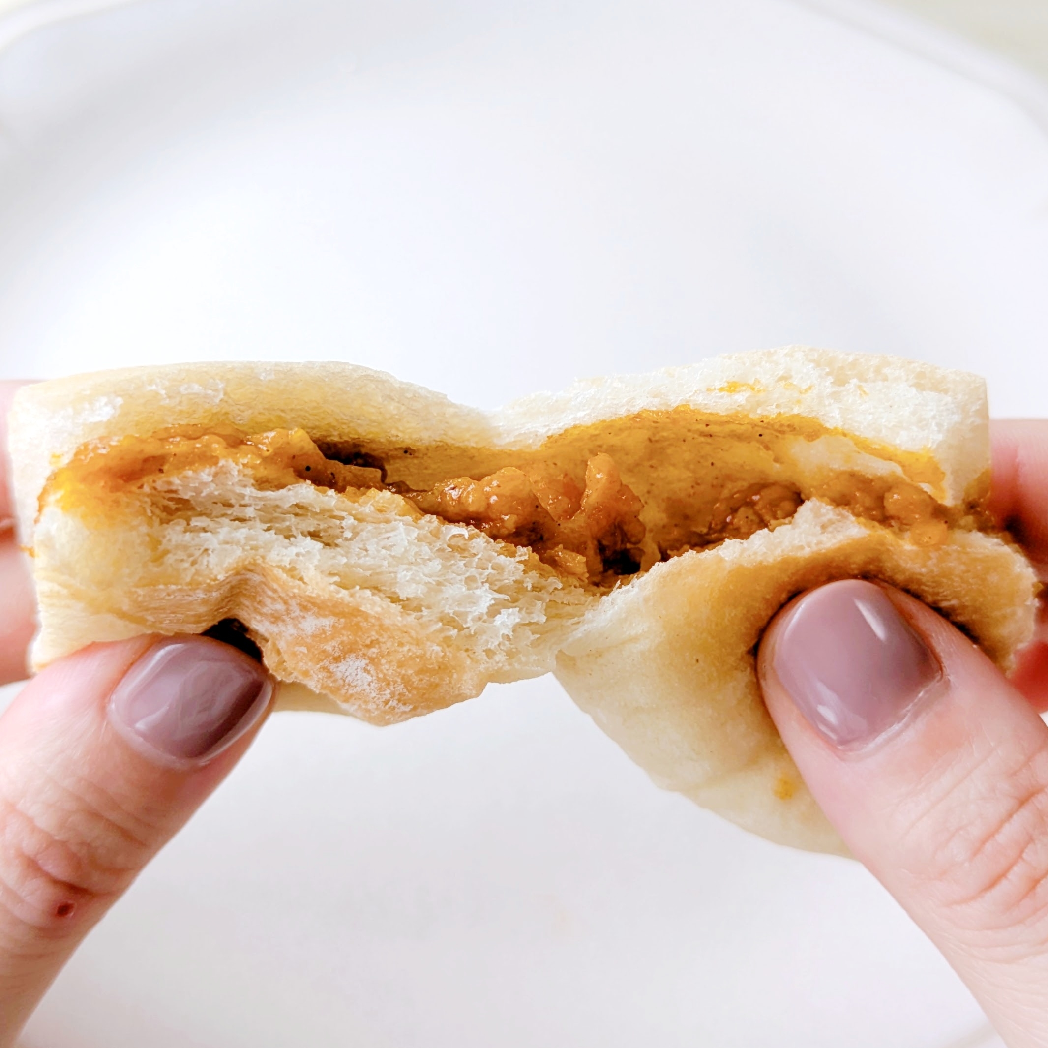 セブン-イレブンの「7P バターチキンカレーパン 3個入」