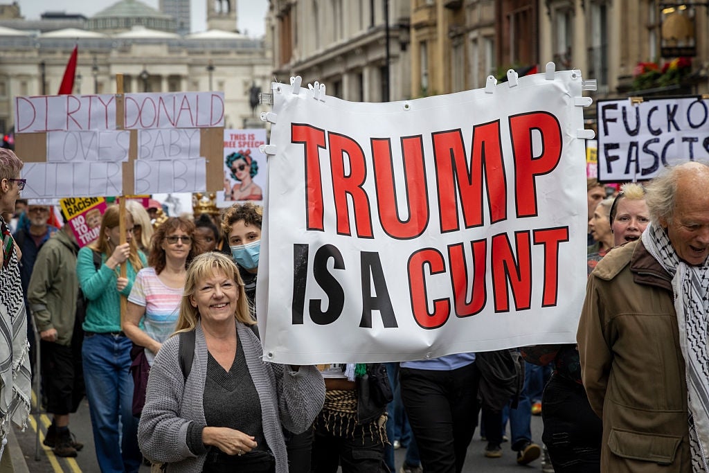 Pinterest Protest Sign 33 Protest Signs From Trump's UK Visit That Are So Brutally British