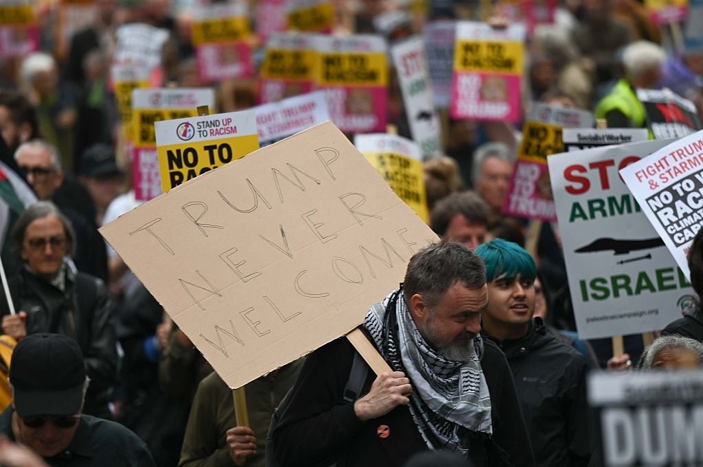 Opposing Signs 33 Protest Signs From Trump's UK Visit That Are So Brutally British