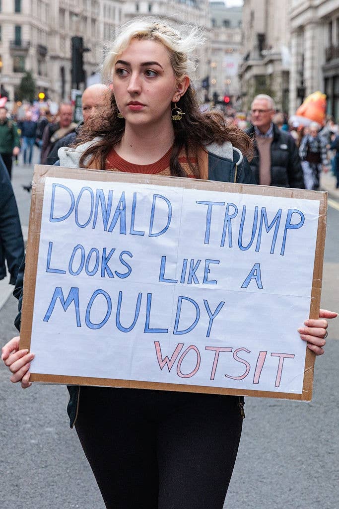 Pinterest Protest Sign 33 Protest Signs From Trump's UK Visit That Are So Brutally British