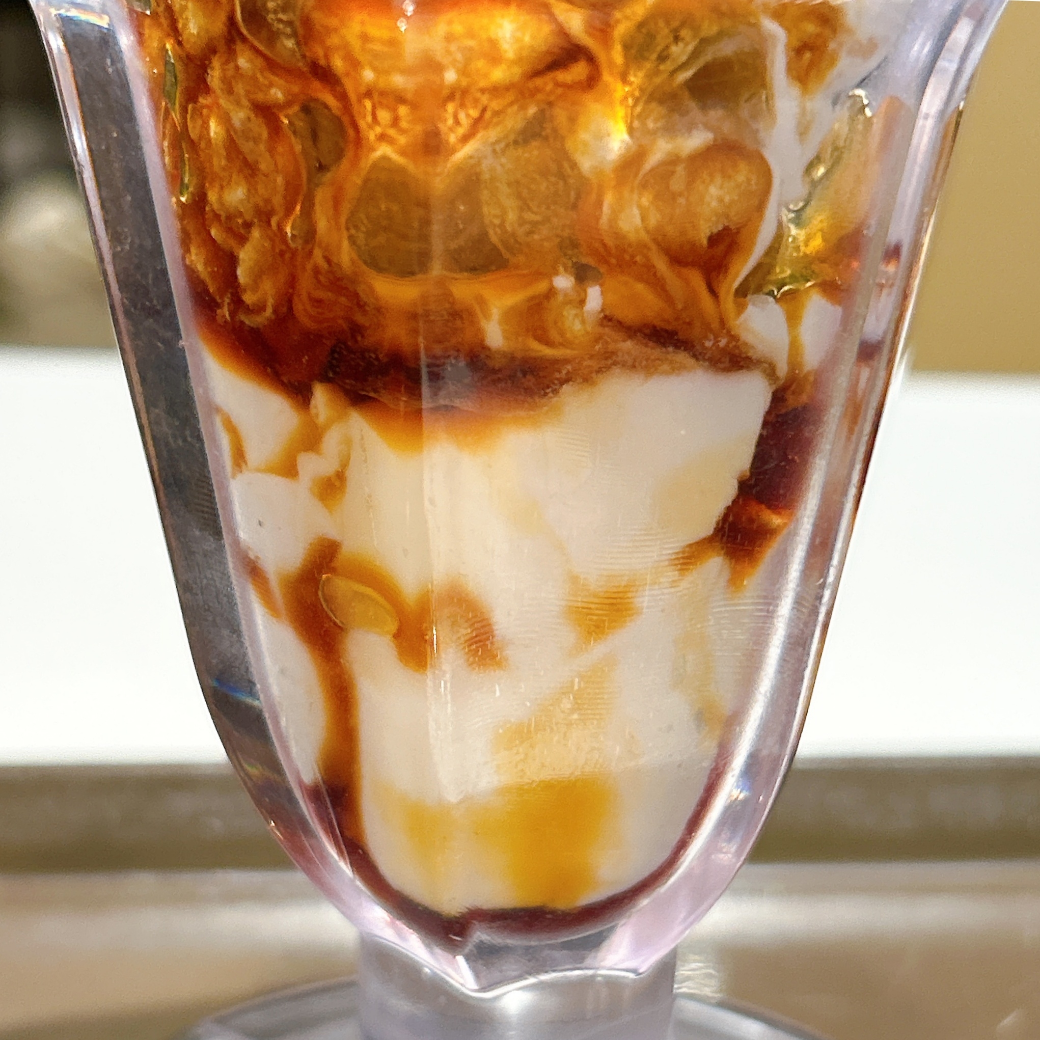 サンマルクカフェの「スイートポテト&紫芋のパフェ」