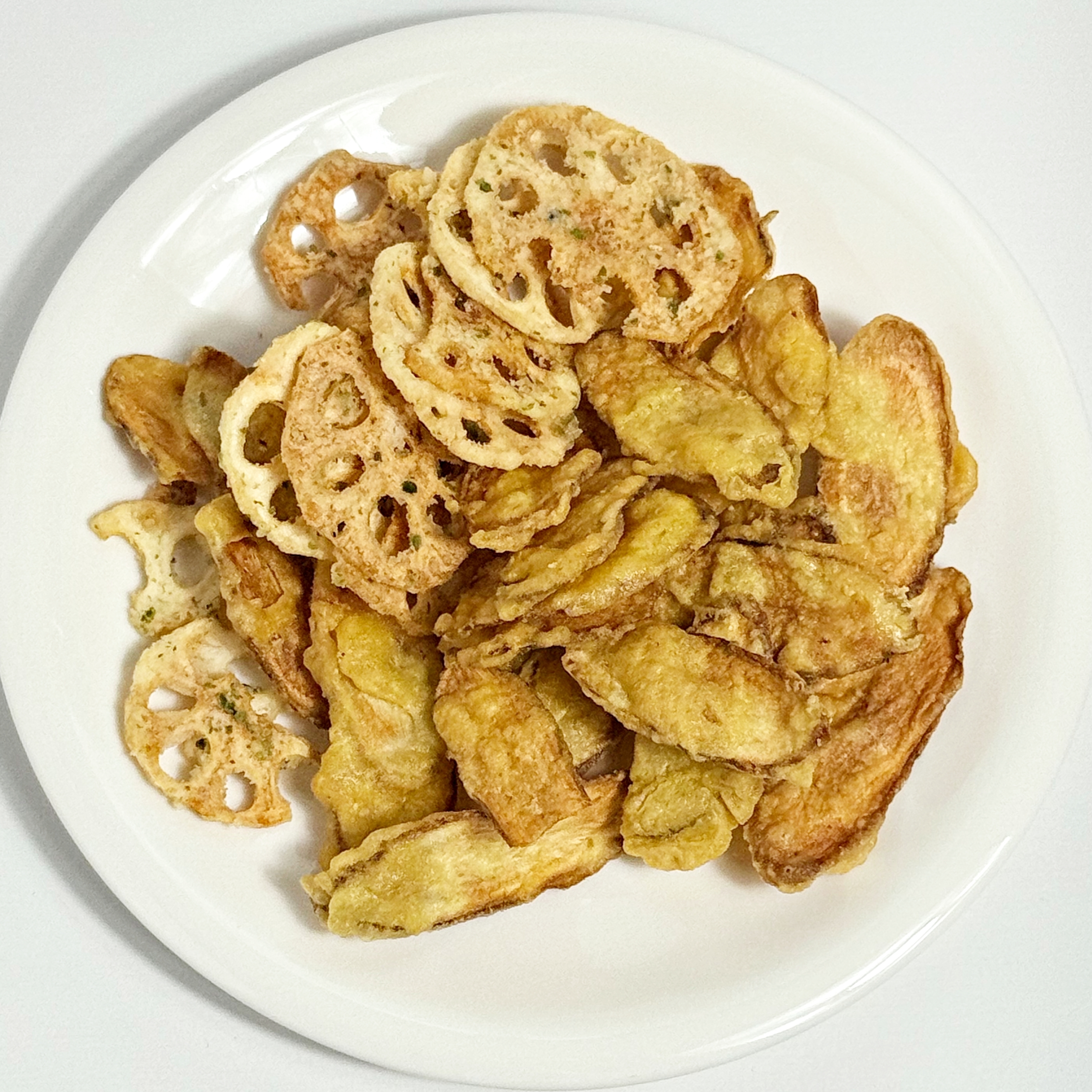 セブンイレブン「ごぼうとレンコンの根菜チップス」