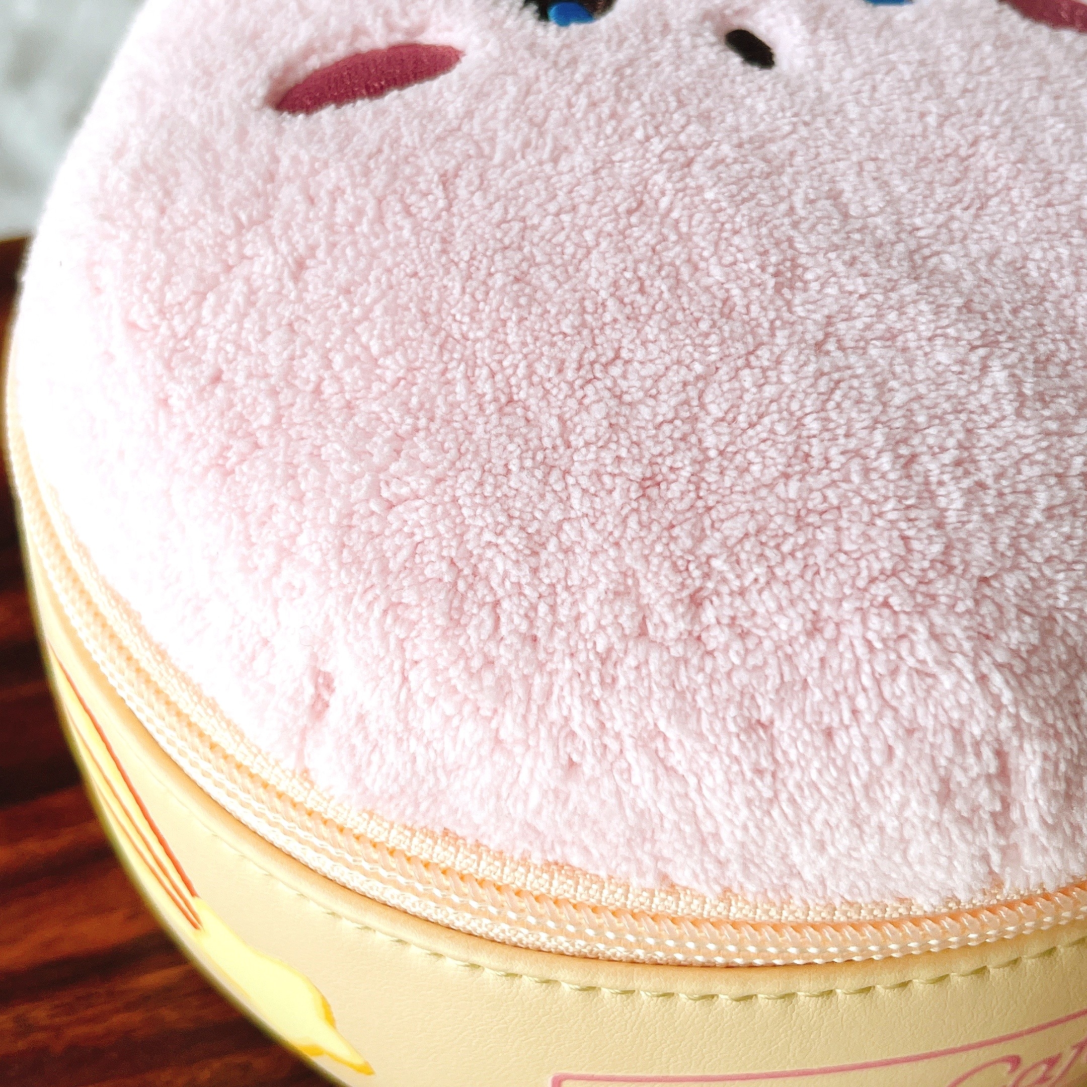 GUの「ポーチ Kirby」