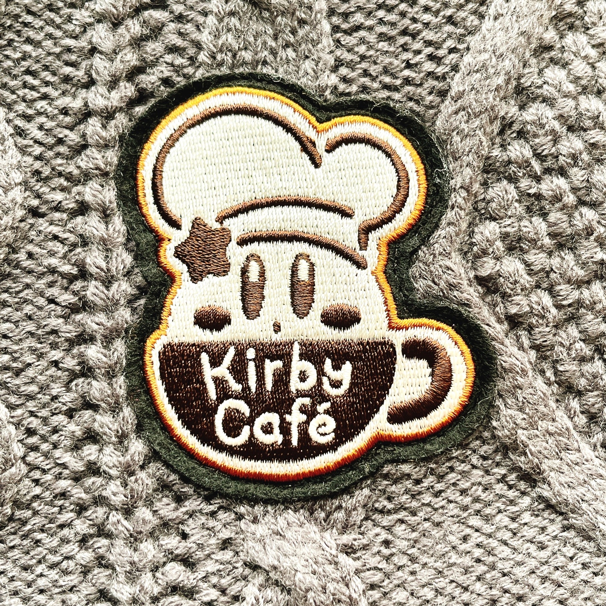 GUの「ケーブルニットベスト Kirby」