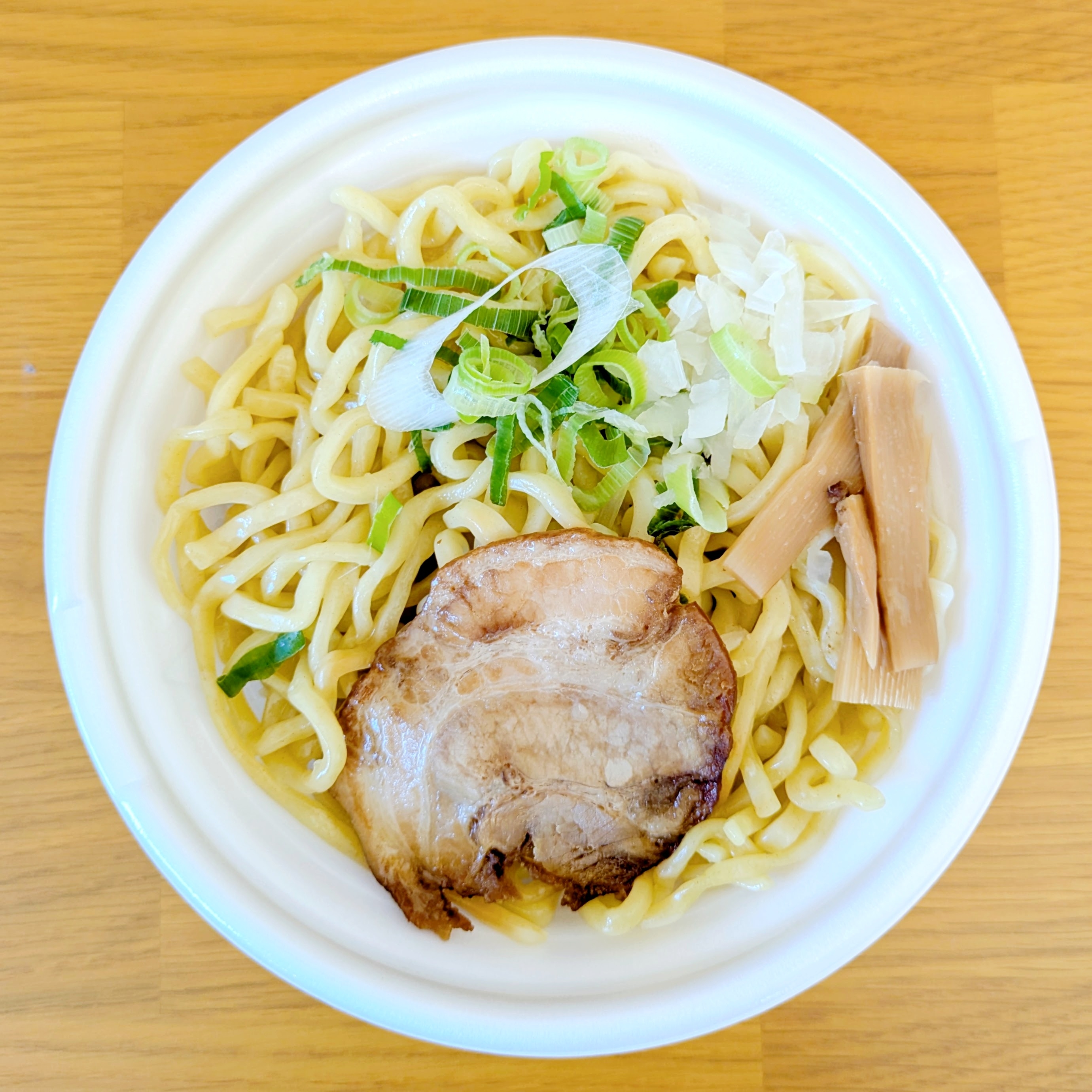 セブン-イレブンの「極太麺！コク旨醤油の油そば」