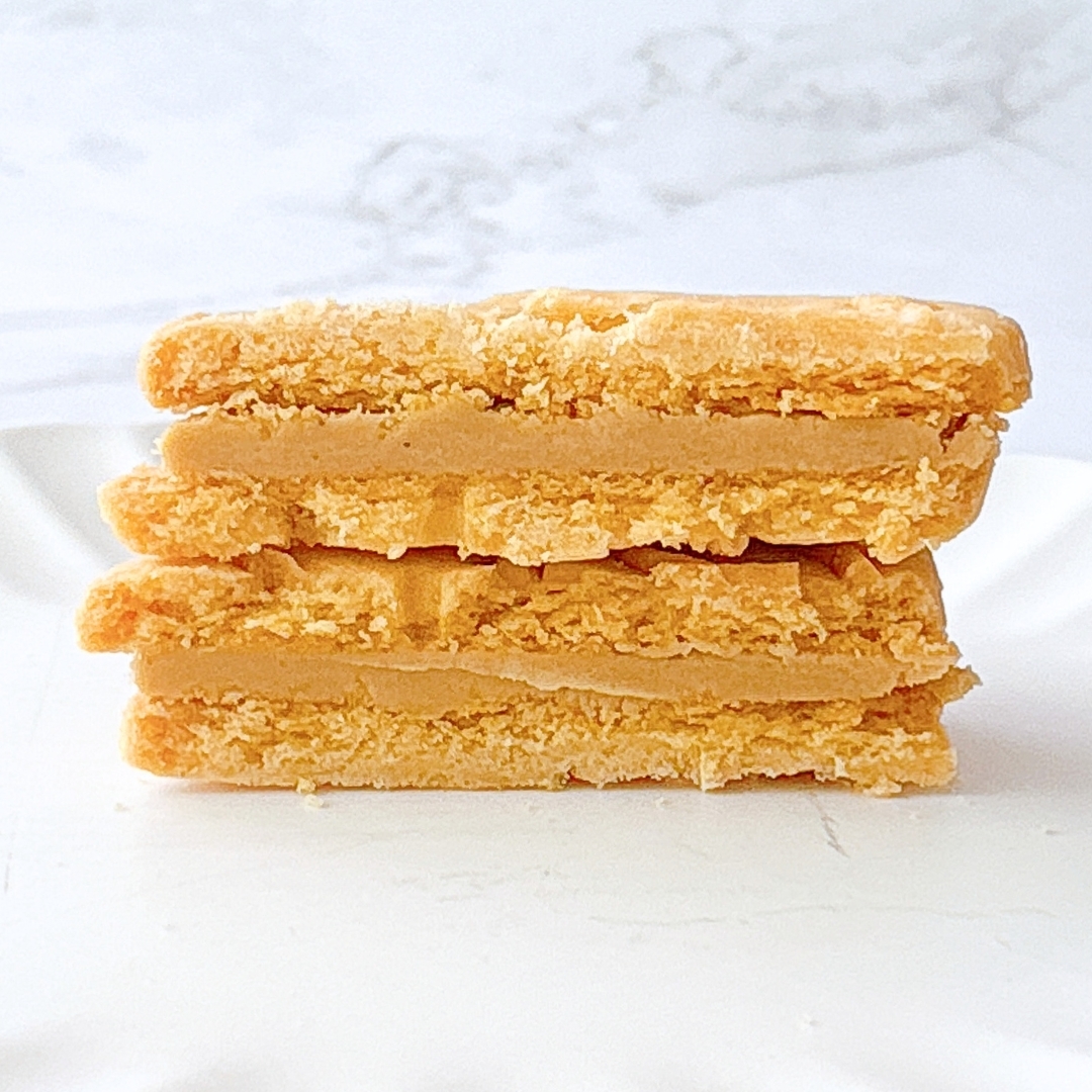 KALDI （カルディ）の「モリーズ メープルクリームクッキー 300g」
