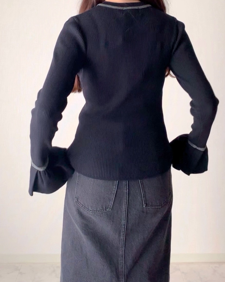 AZUL BY MOUSSY(アズールバイマウジー)の「シアーコンビフレアスリーブニット」