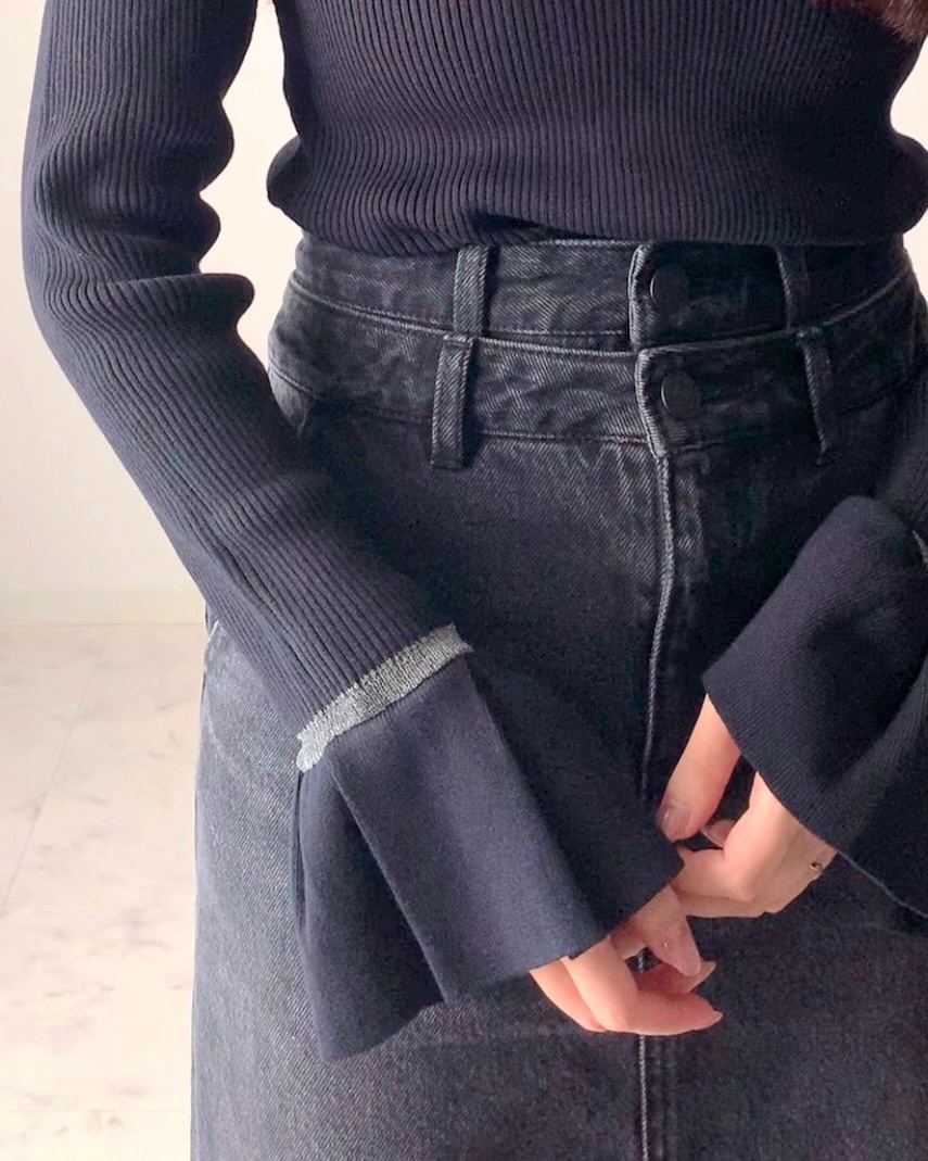 AZUL BY MOUSSY(アズールバイマウジー)の「シアーコンビフレアスリーブニット」