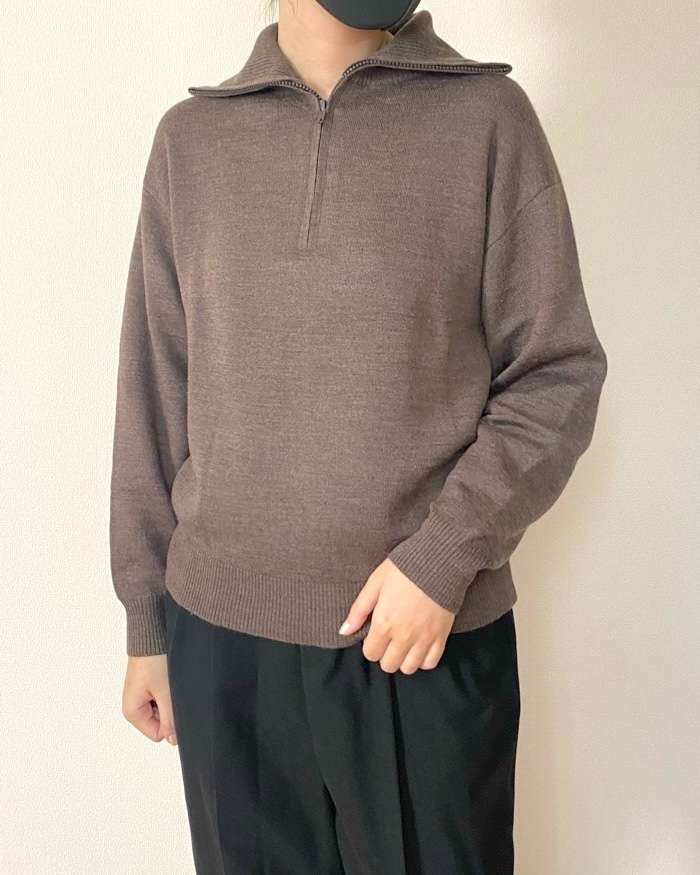 ユニクロU】秋冬コーデにヘビロテしたい！新作の「ハーフジップ