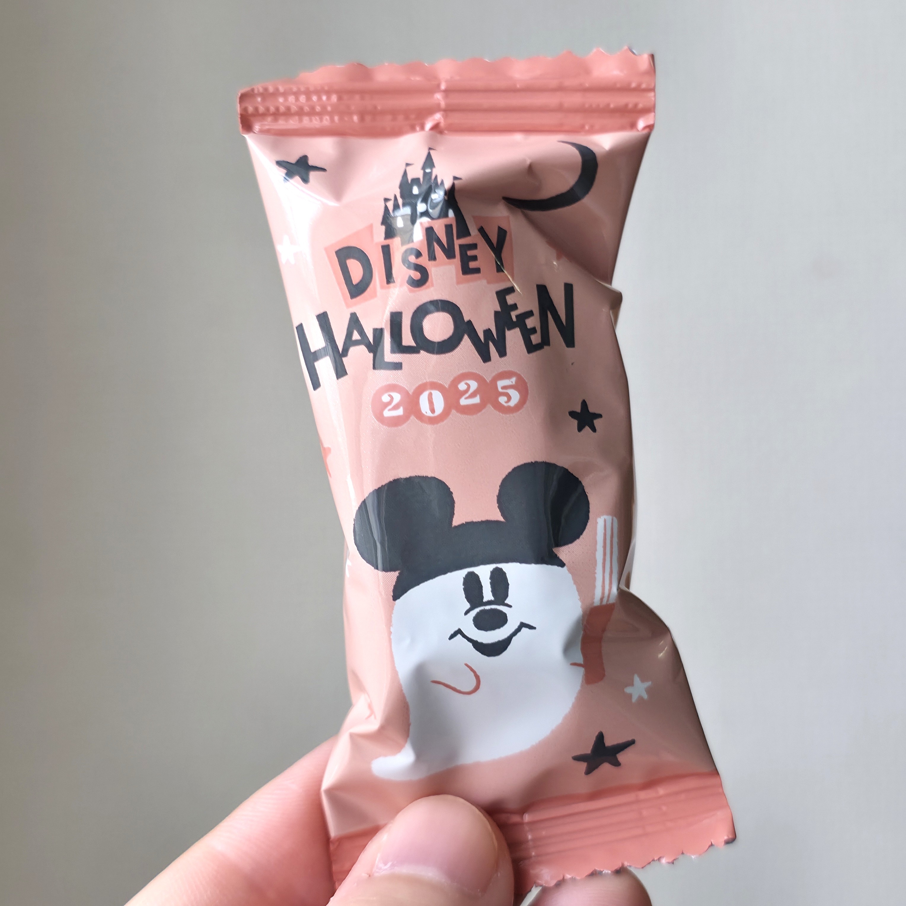 ディズニー「アーモンドチョコレートバー」