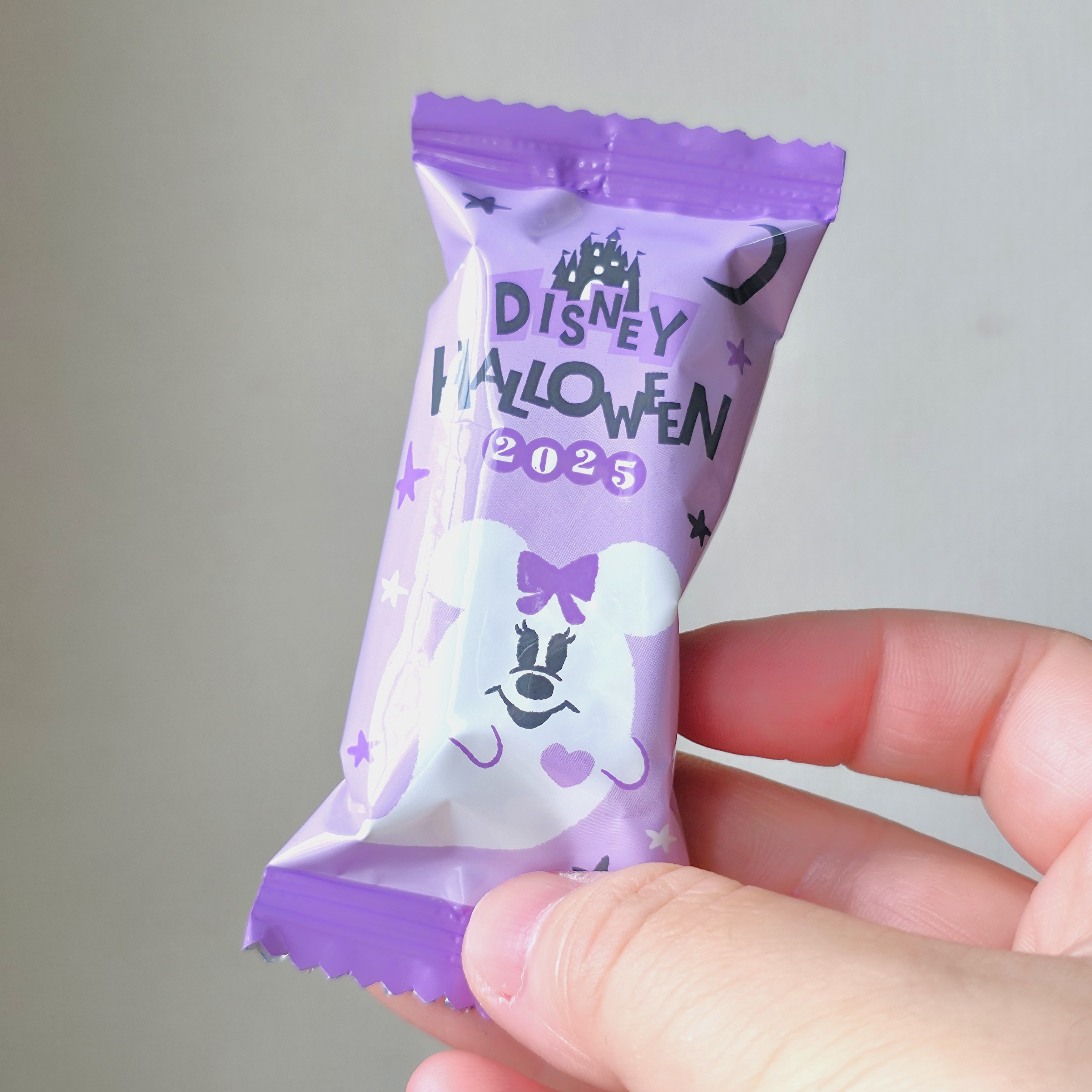 ディズニー「アーモンドチョコレートバー」