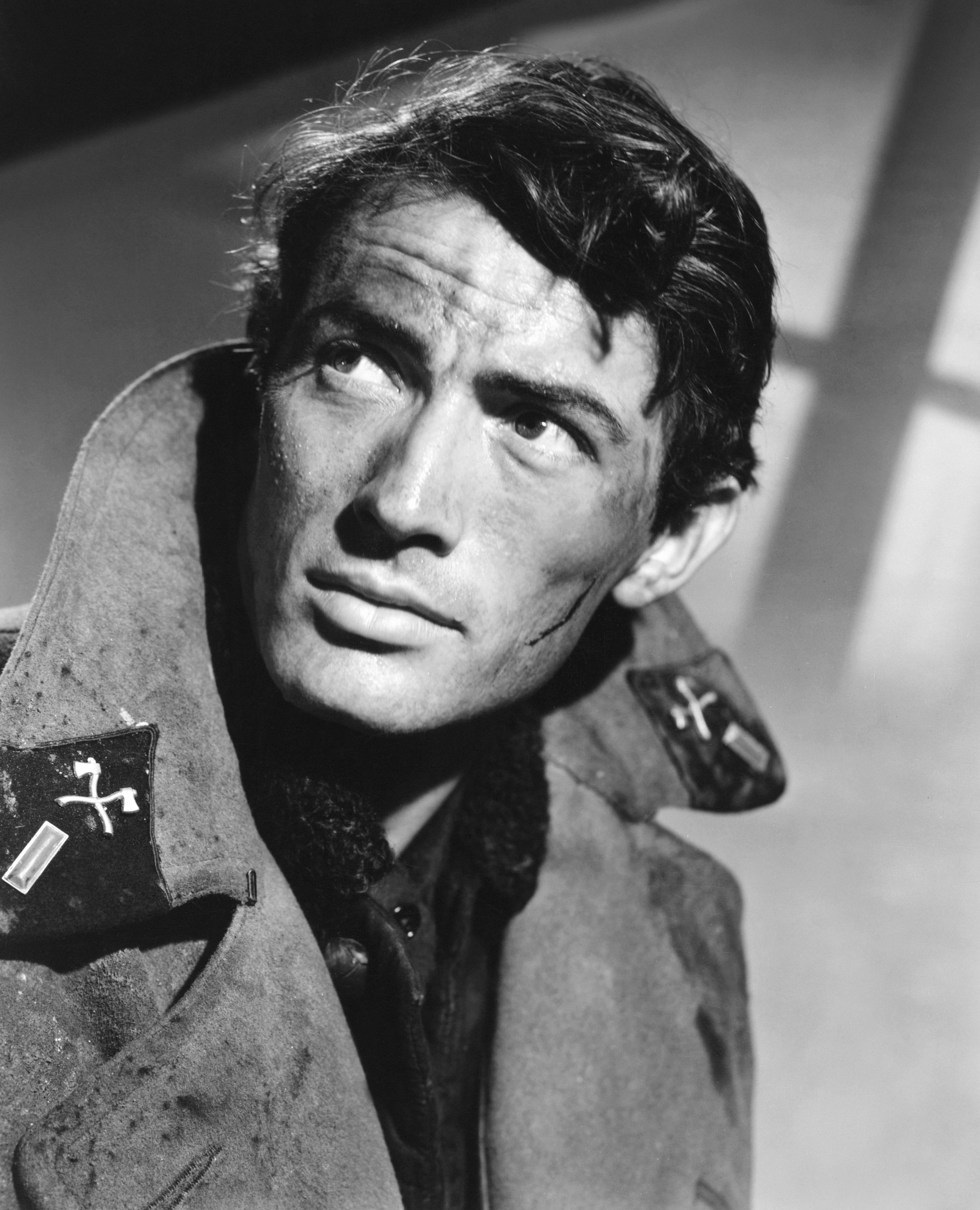 21 Photos Of Old Hollywood's Stars First Vs. Last Roles