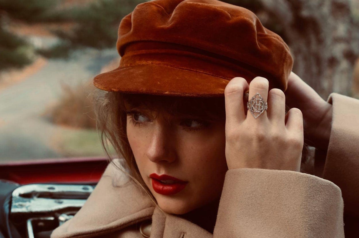 Make A Taylor S​​wift Playlist And We'll Recommend A Fall Vacation Destination