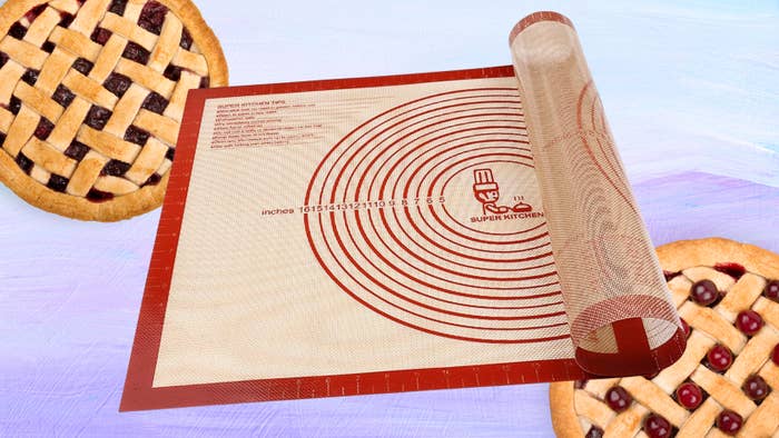 My Grandma Uses This Pastry Mat To Bake Perfect Pies