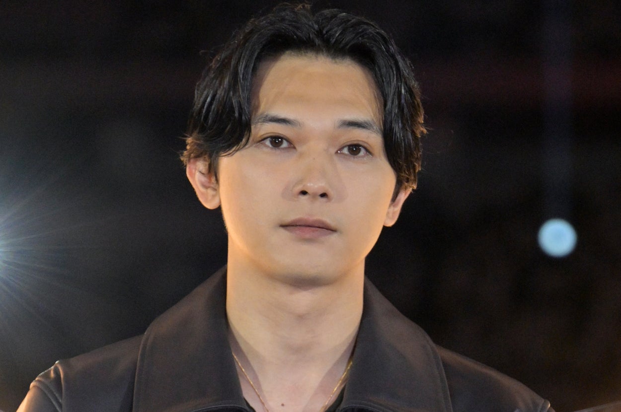 吉沢亮さん(時事通信フォト)