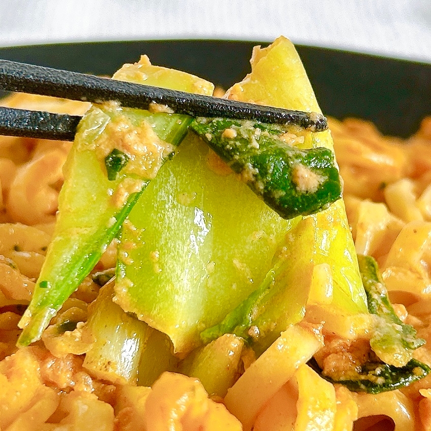 LAWSON(ローソン)の「濃厚胡麻の汁なし担々麺」