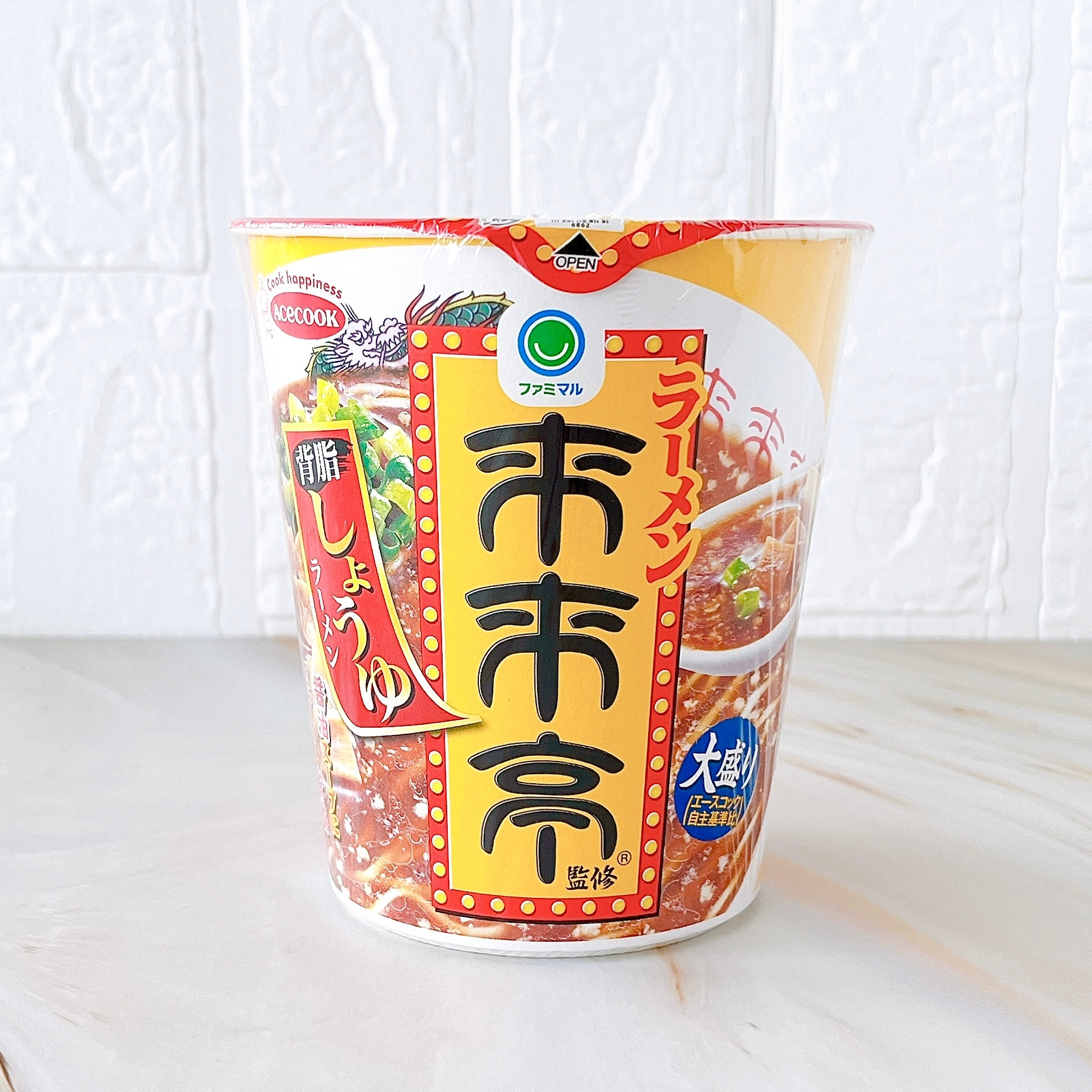 FamilyMart(ファミリーマート)の「来来亭 背脂しょうゆラーメン」