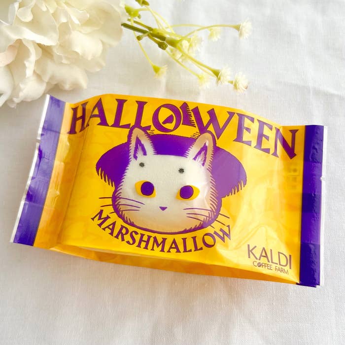 KALDI(カルディ)の「ハロウィンマシュマロ ネコ 1p【ハロウィン】」