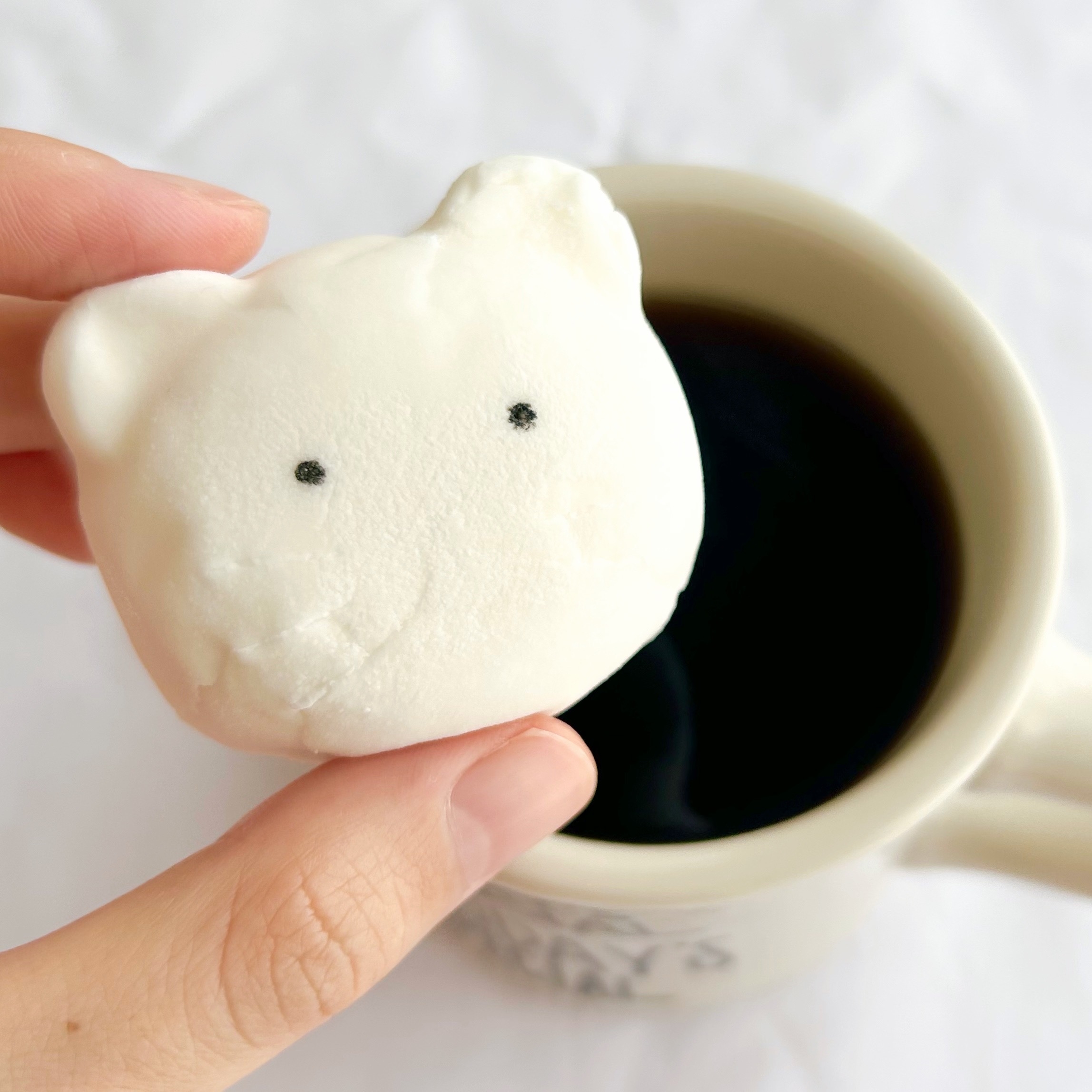 KALDI(カルディ)の「ハロウィンマシュマロ ネコ 1p【ハロウィン】」
