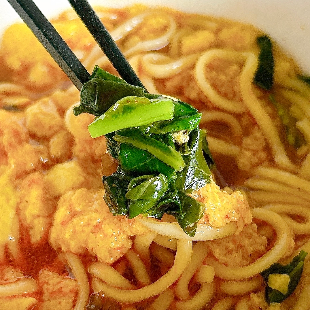 セブン-イレブンの「7プレミアム サンラータン麺」