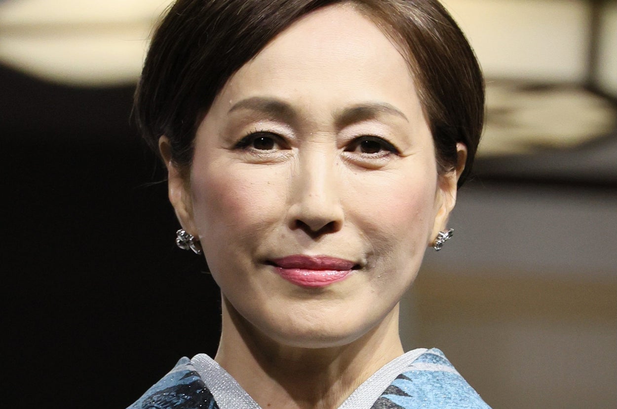 高島礼子さん(時事)