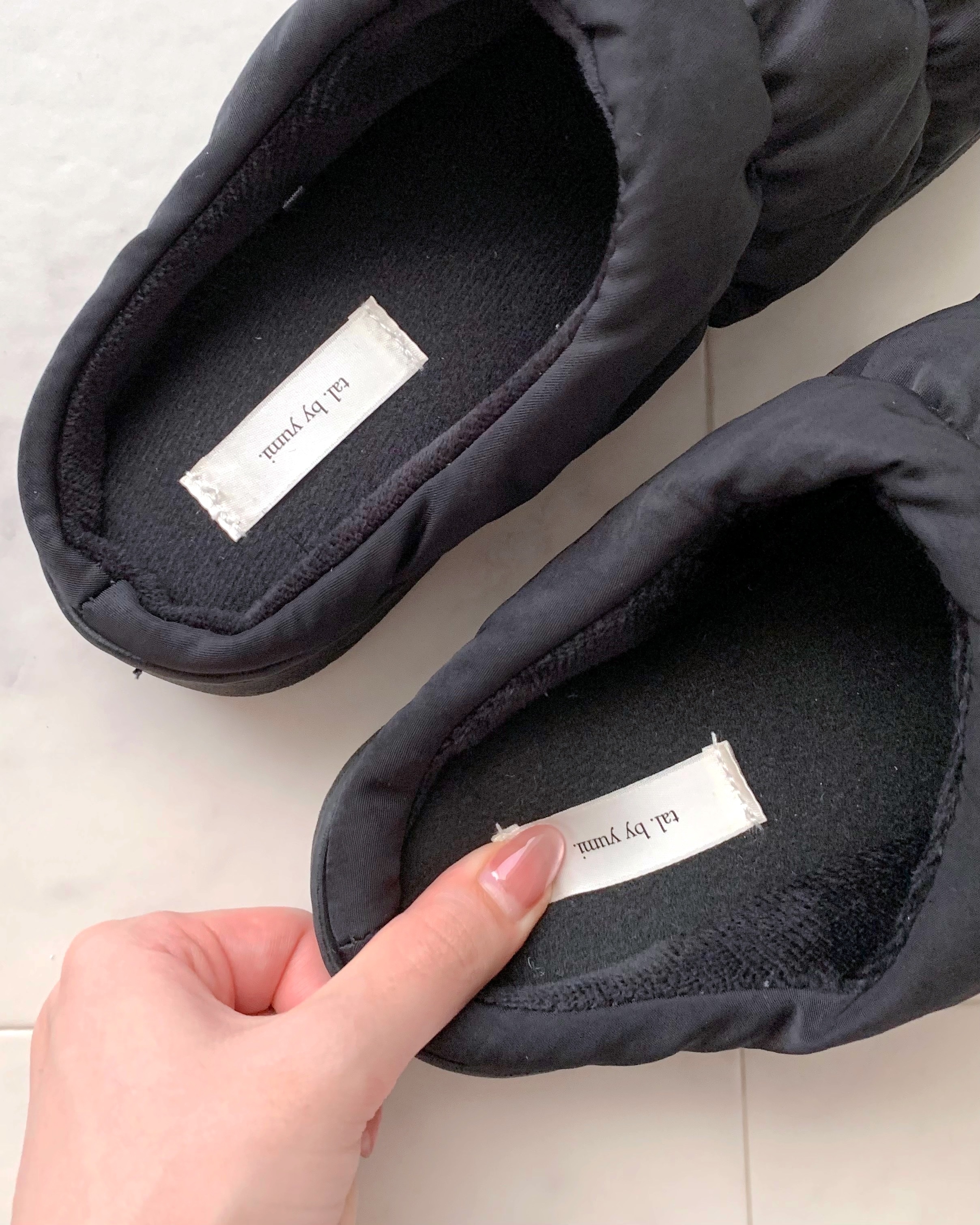 しまむら】ふんわりクッションで歩きやすい！1419円の「コスパ最強シューズ」スリッパ感覚でラクに履けちゃうの！《着用レビュー》