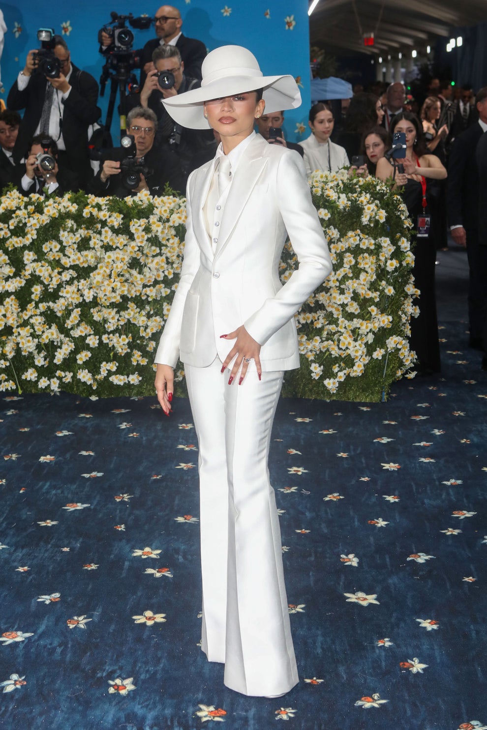 zendaya silver dress zendaya has officially touched down at #ParisFashionWeek, arriving at the @louisvuitton spring 2026 show in a futuristic platinum dress by @nicolasghesquiere
