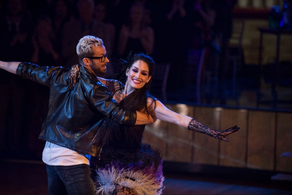 14 Celebs Who Dated Their "Dancing With The Stars" Partners 118 AziDCpy7F