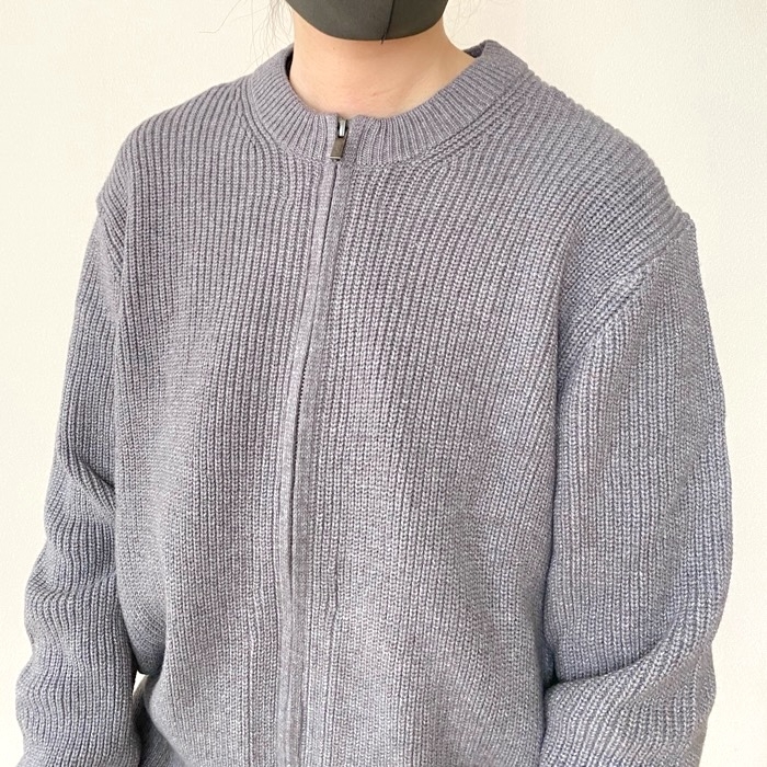 デザインも色も最高」ユニクロCの“新作カーディガン”がゆるっと着られ