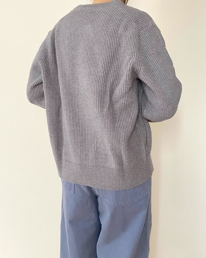 デザインも色も最高」ユニクロCの“新作カーディガン”がゆるっと着られ