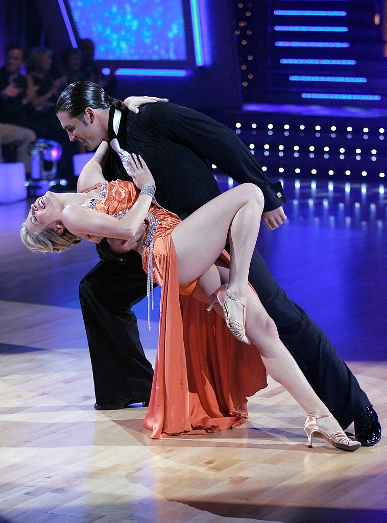 14 Celebs Who Dated Their "Dancing With The Stars" Partners 92 kYWbnc88s