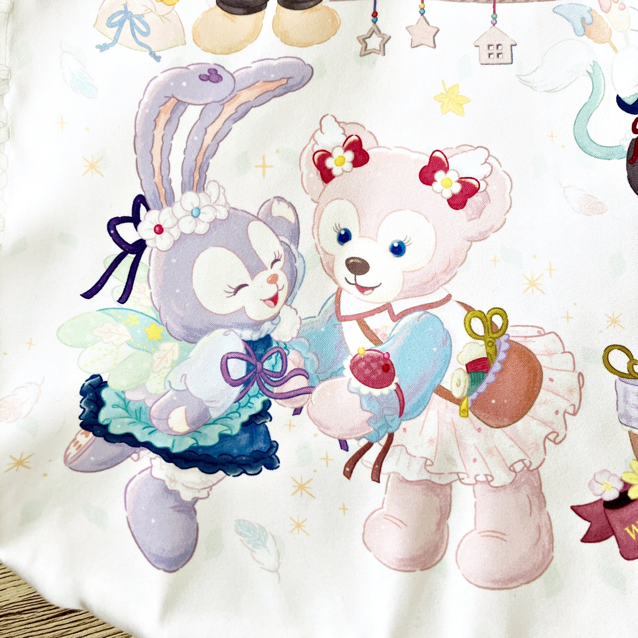 ディズニーお土産】ダッフィーの「大容量バッグ」がめちゃカワすぎる