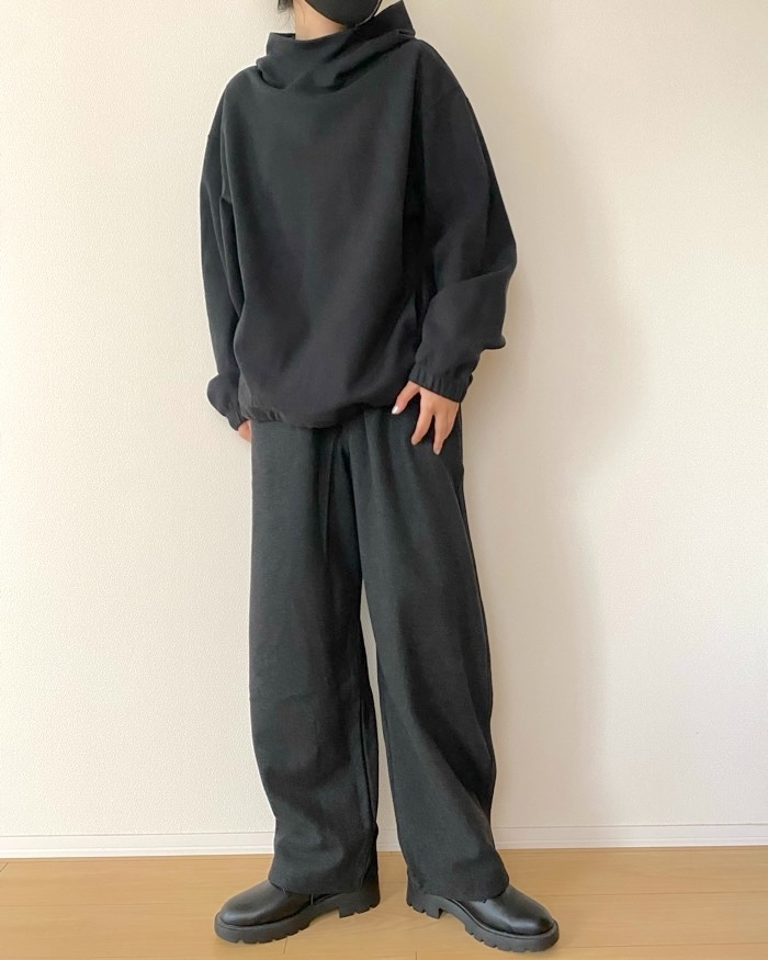 ゆるっとはけて楽ちん！【ユニクロU】の「新作パンツ」はくだけで体型