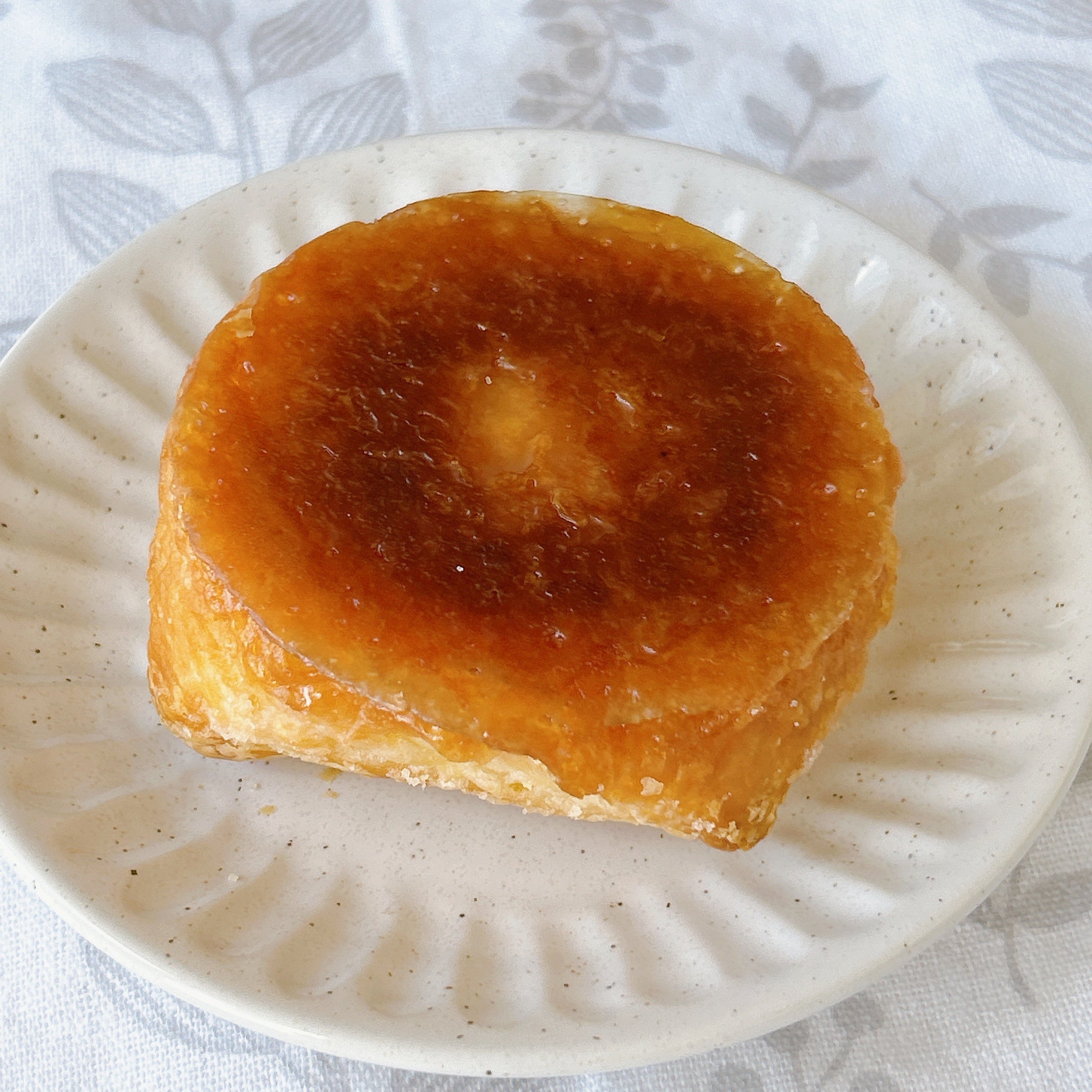 ウマすぎて言葉を失った…。セブンの「衝撃スイーツパン」あんこの甘