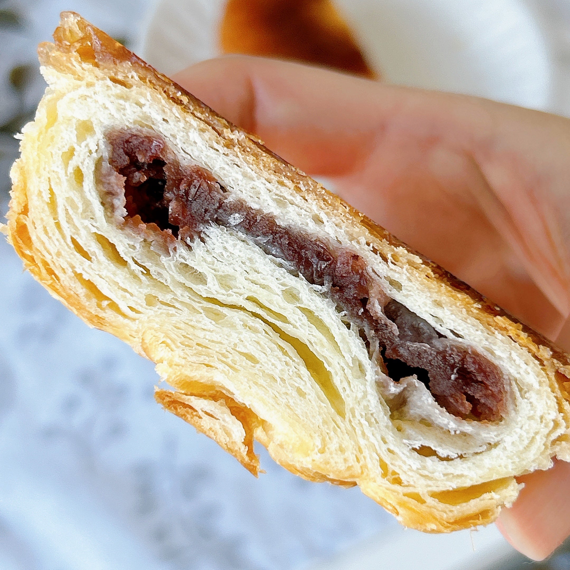 ウマすぎて言葉を失った…。セブンの「衝撃スイーツパン」あんこの甘