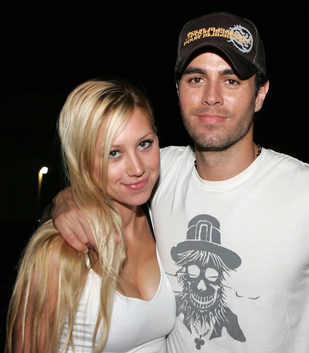 After A Viral Post About Goldie Hawn And Kurt Russell Sparked Interesting Marriage Discourse, Here Are More Unmarried Celeb Couples Who Have Been Together For A Long, Long Time 28 Anna Kournikova and Enrique Iglesias