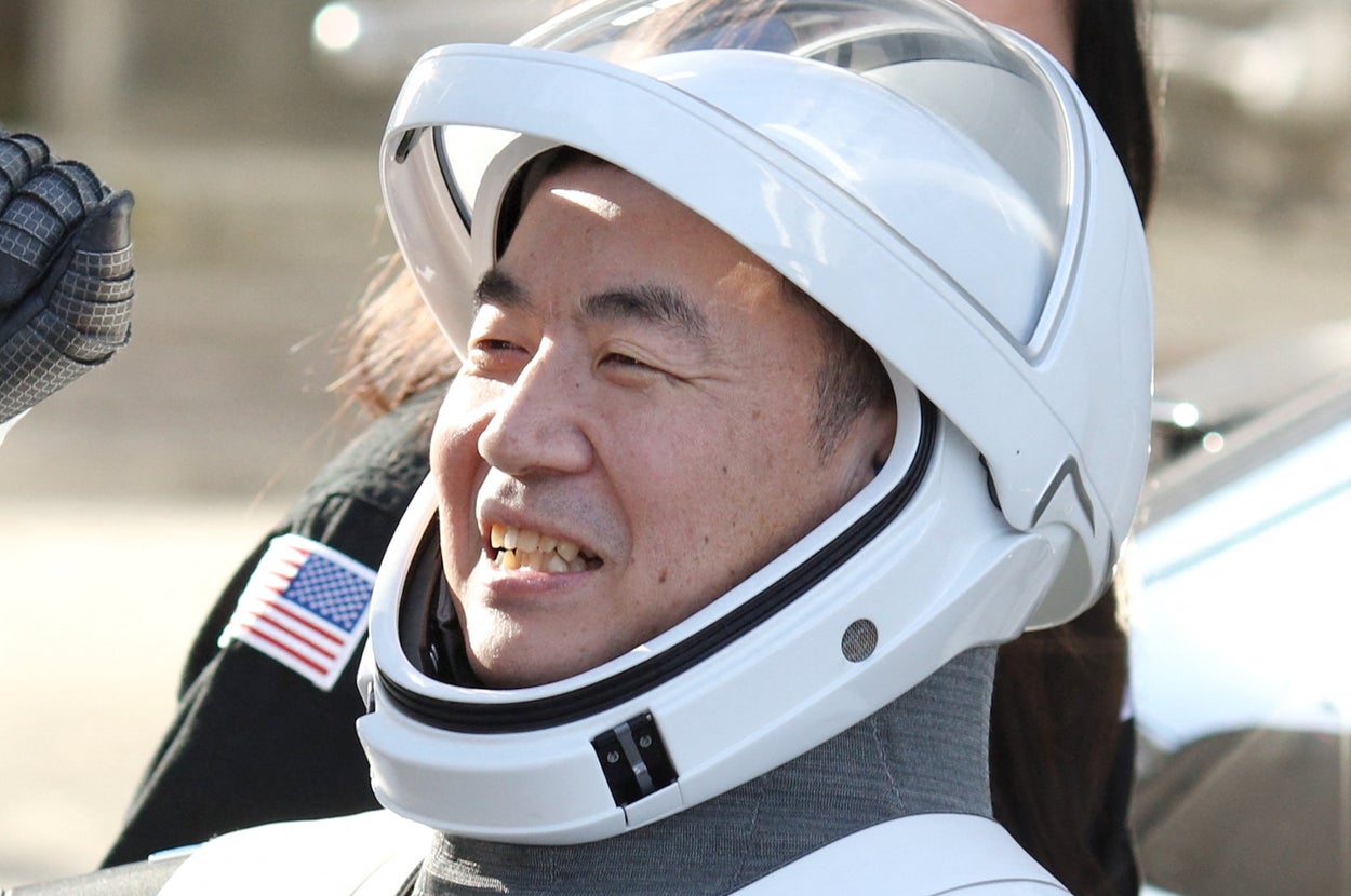 油井亀美也さん(Gregg Newton / AFP=時事)