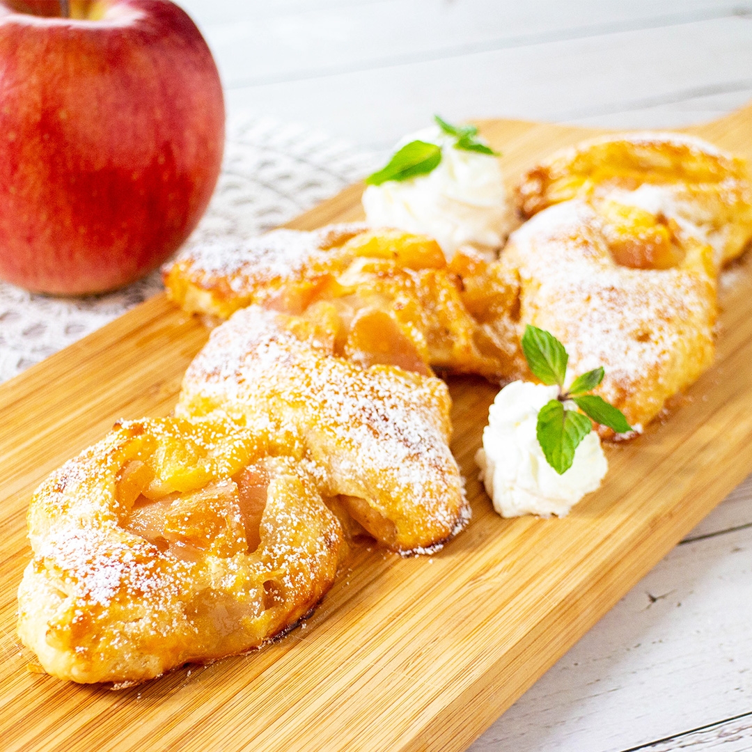 りんご*サマ りんごを重ねて焼くだけフライパンで作れる絶品おやつ！アップルパイ