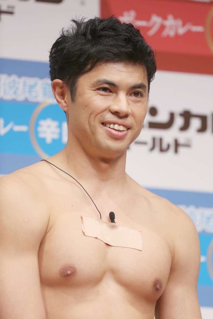 小島よしおさん（時事）