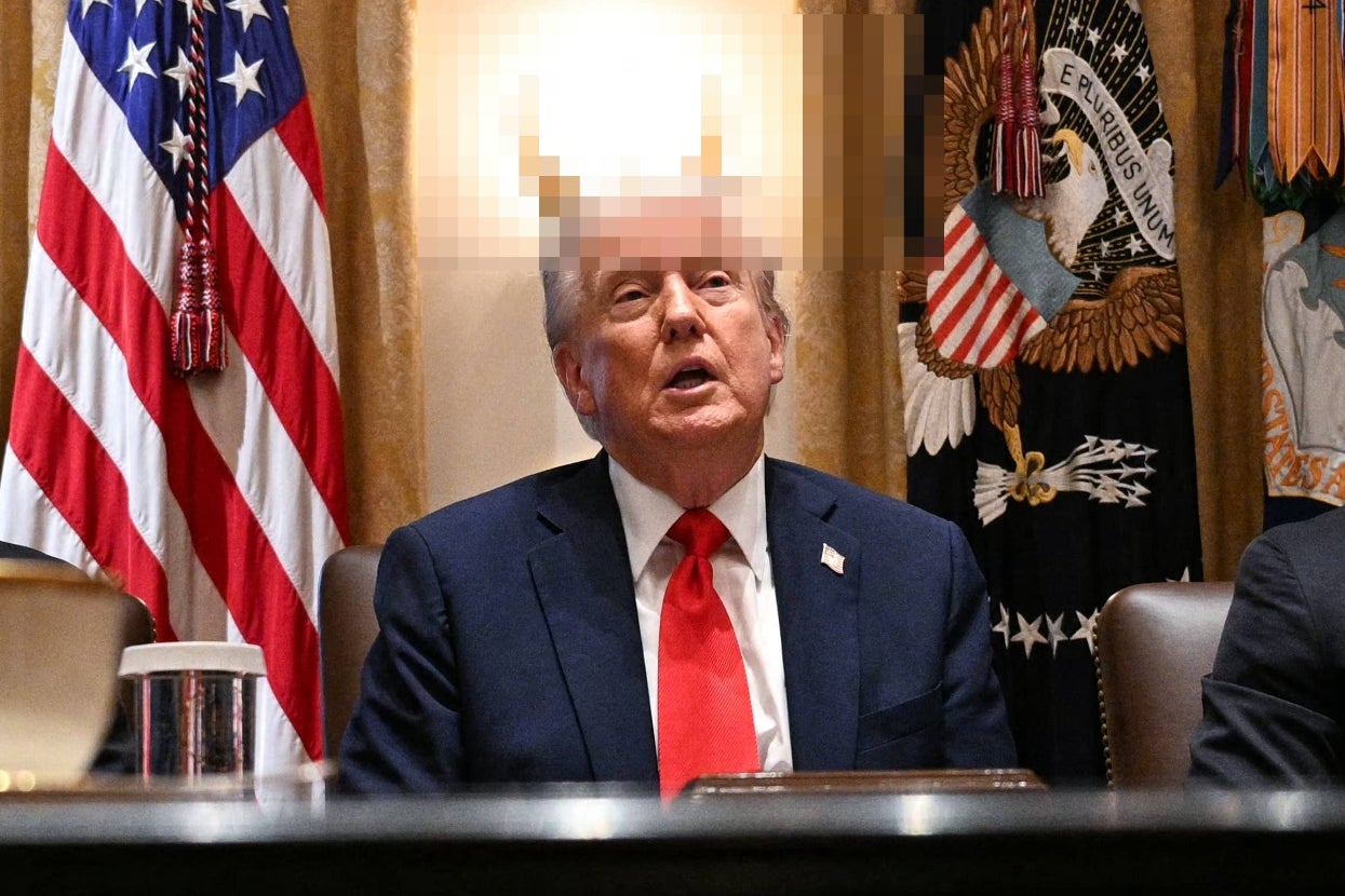 MAGA Realllllllllly Won't Like This Pic Of Donald Trump That Makes It Look Like He Has "Devil Horns"