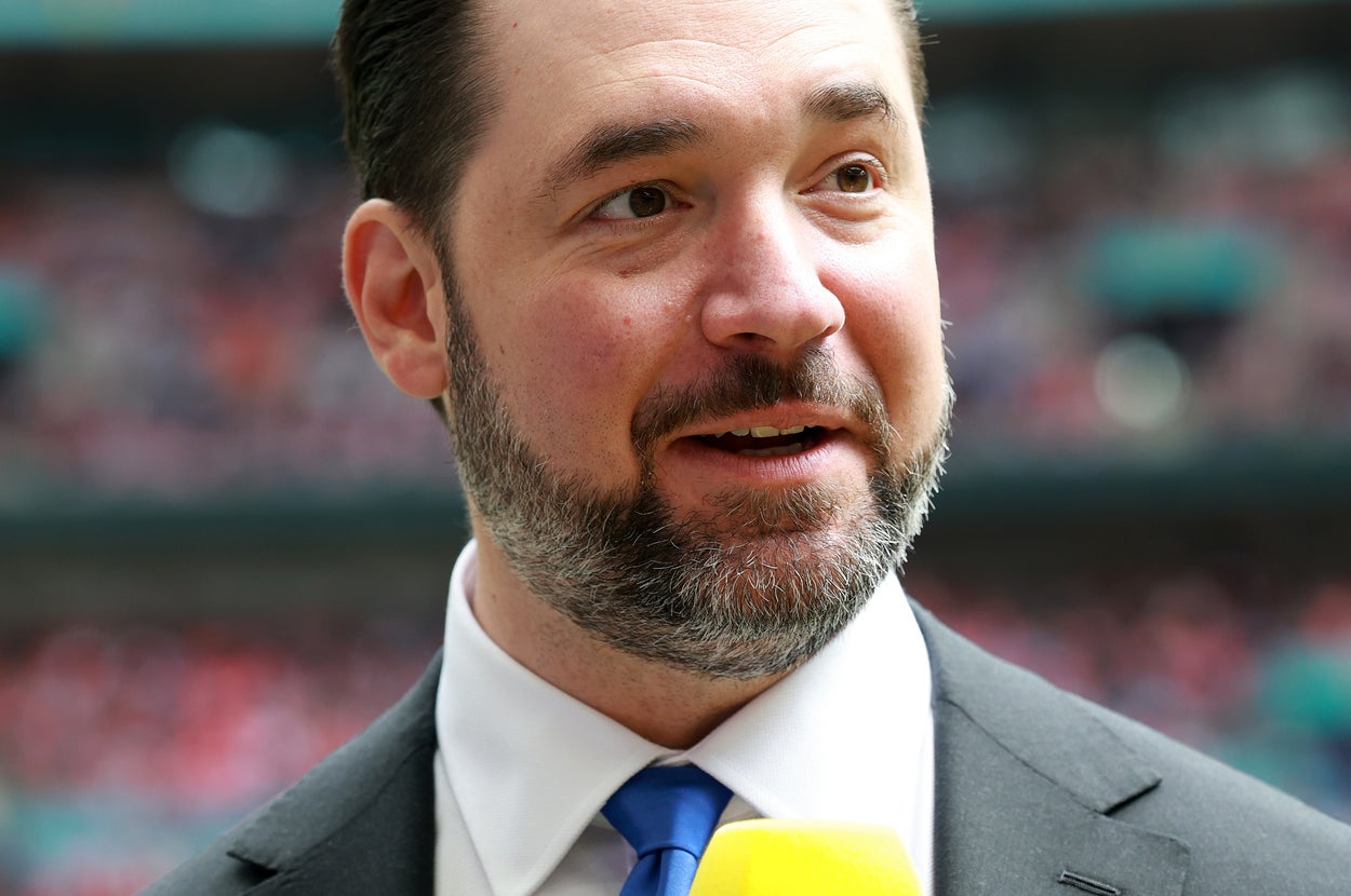 "This Is Why I Love Her Husband": Alexis Ohanian Is Going Viral For Basically Telling Stephen A. Smith To "Stay" In His Unmarried "Lane" After Stephen Said He Would Divorce Serena Williams