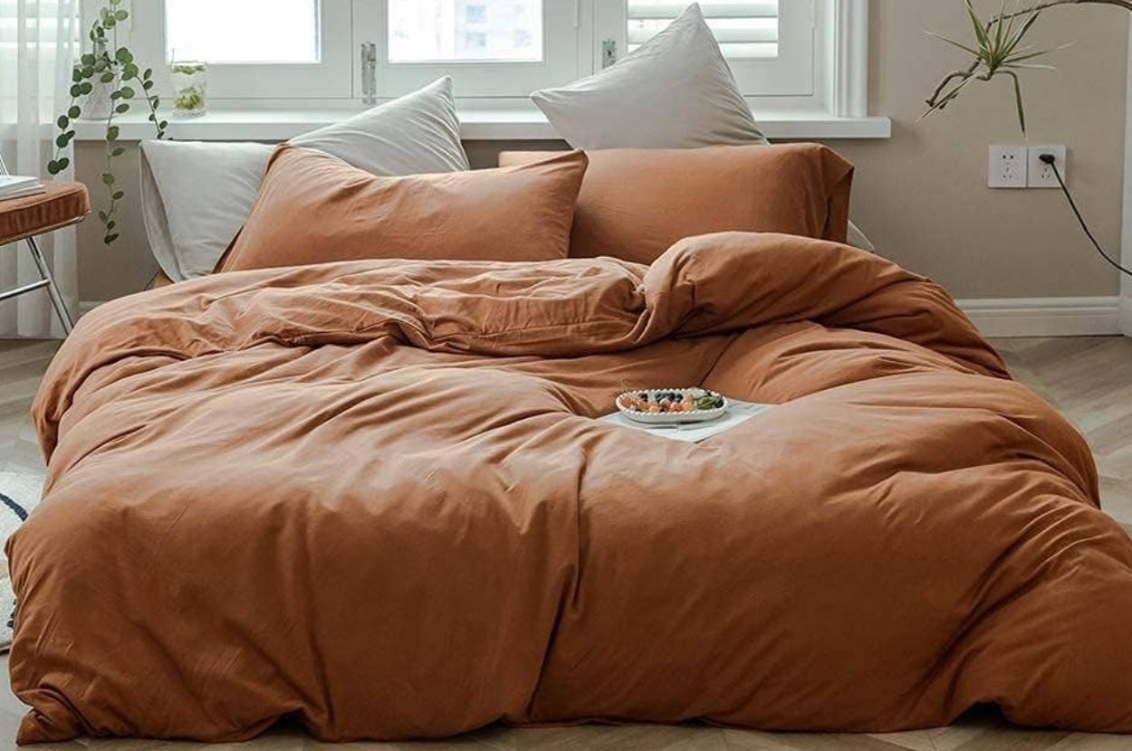 27 ~Rotting~ Essentials If You’d Rather Spend All Day In Bed Instead Of Anywhere Else