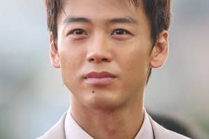 竹内涼真さん(時事)