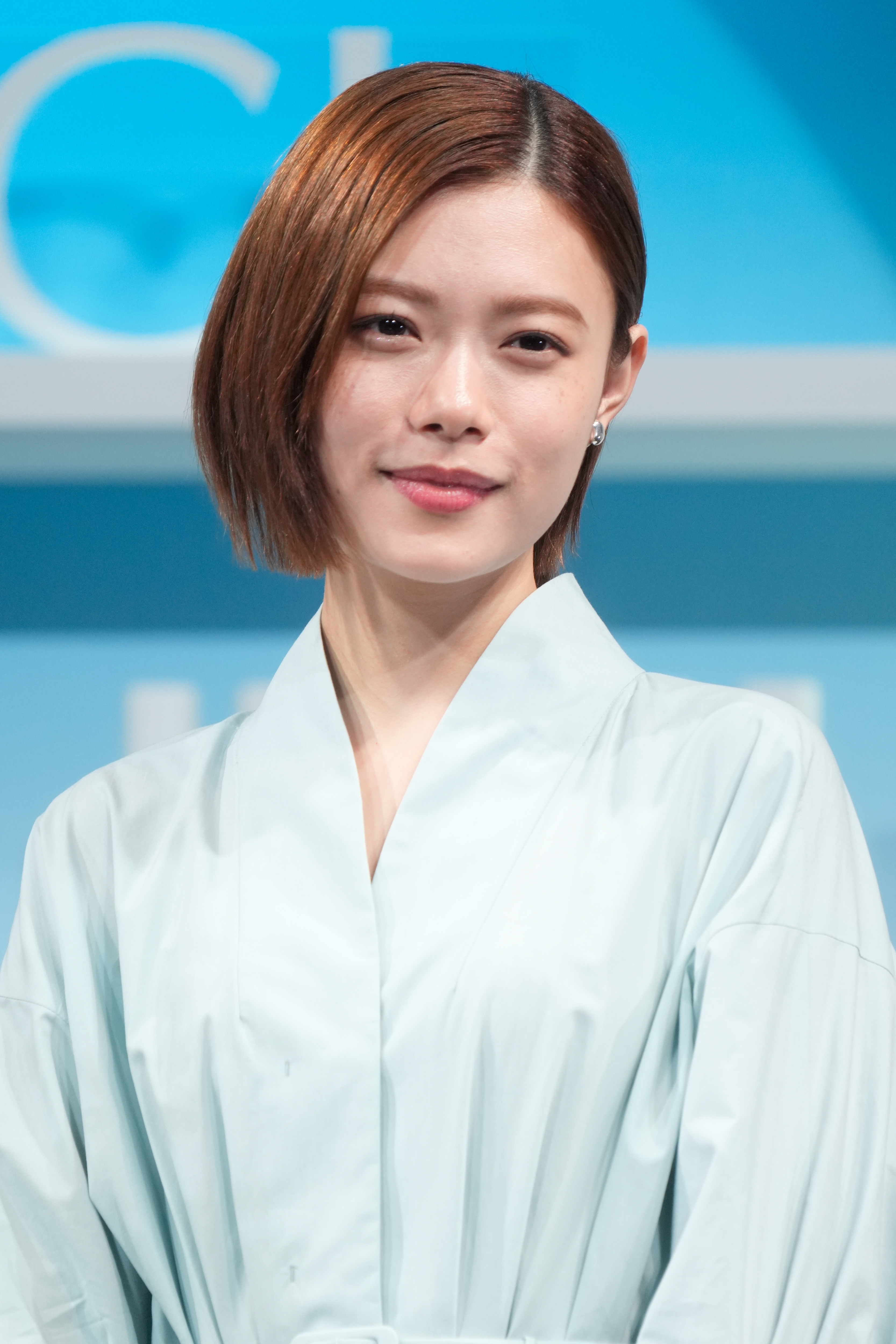 デカい！！」杉咲花、スーパーで買い物する姿に反響「カートが海外