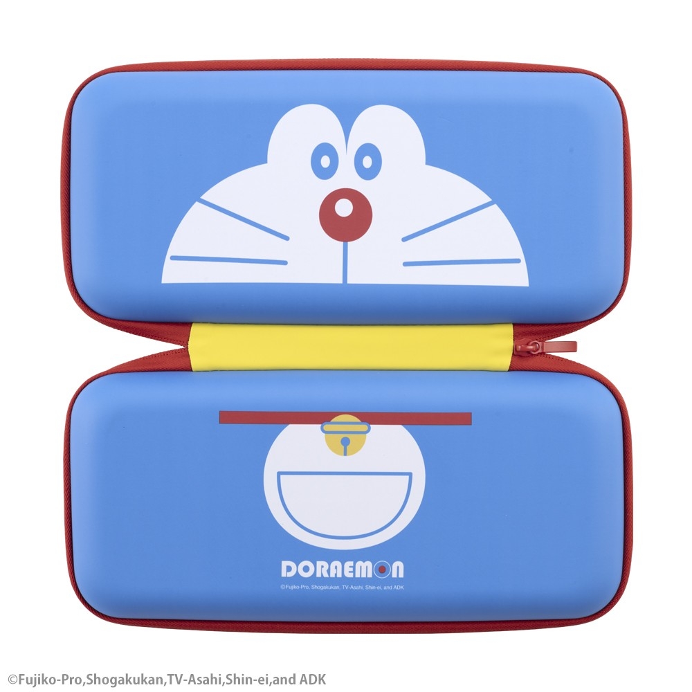 ドラえもん 漫画デザイン ポーチ 懐かしいコミック表紙柄ポーチも、ドラえもん50周年記念の限定グッズ