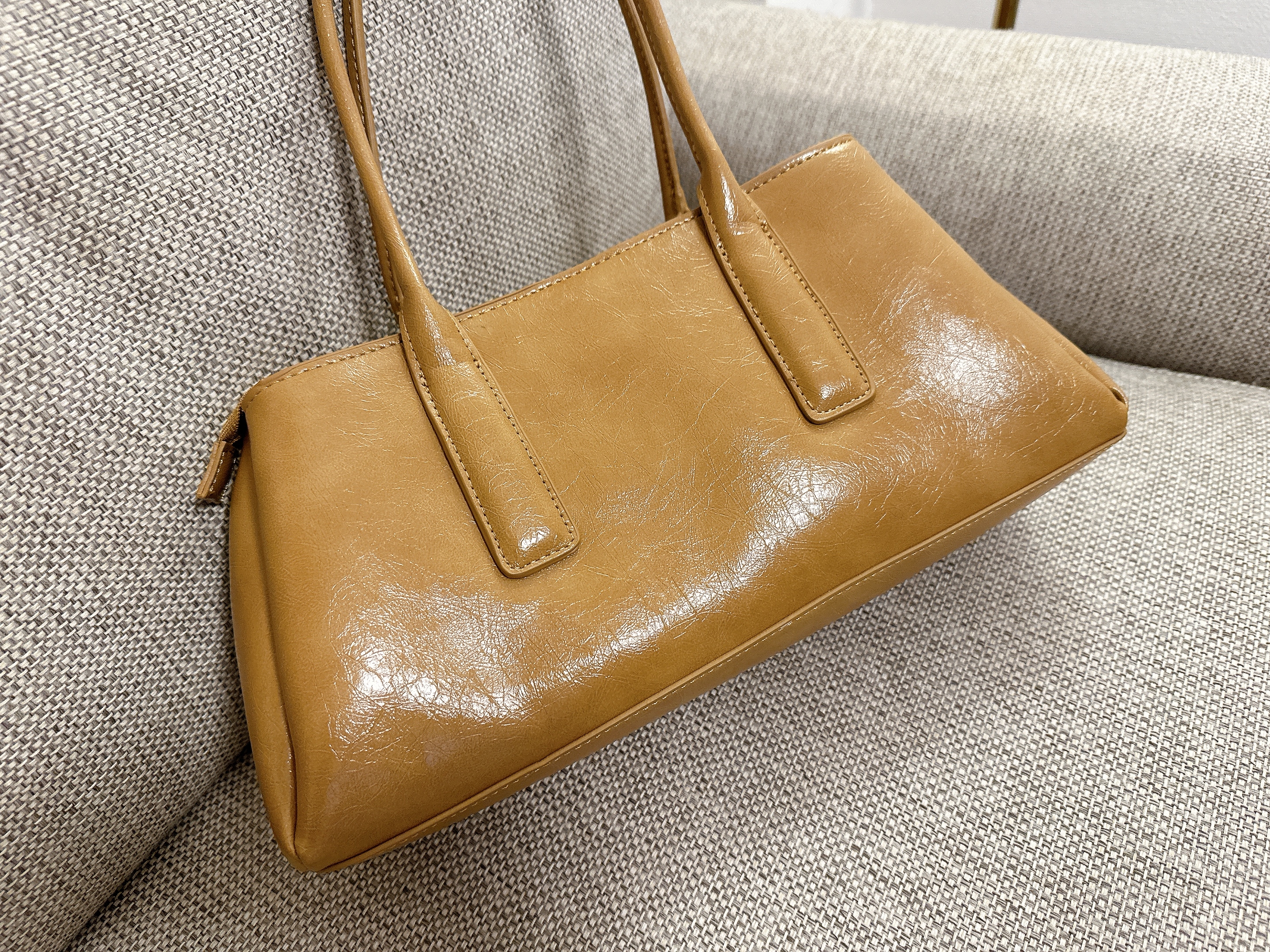 新品 バックデザインが可愛すぎてハンパない ZARA】まさかの6590円→3950円に！高級感あって収納力抜群なバッグ見つけた