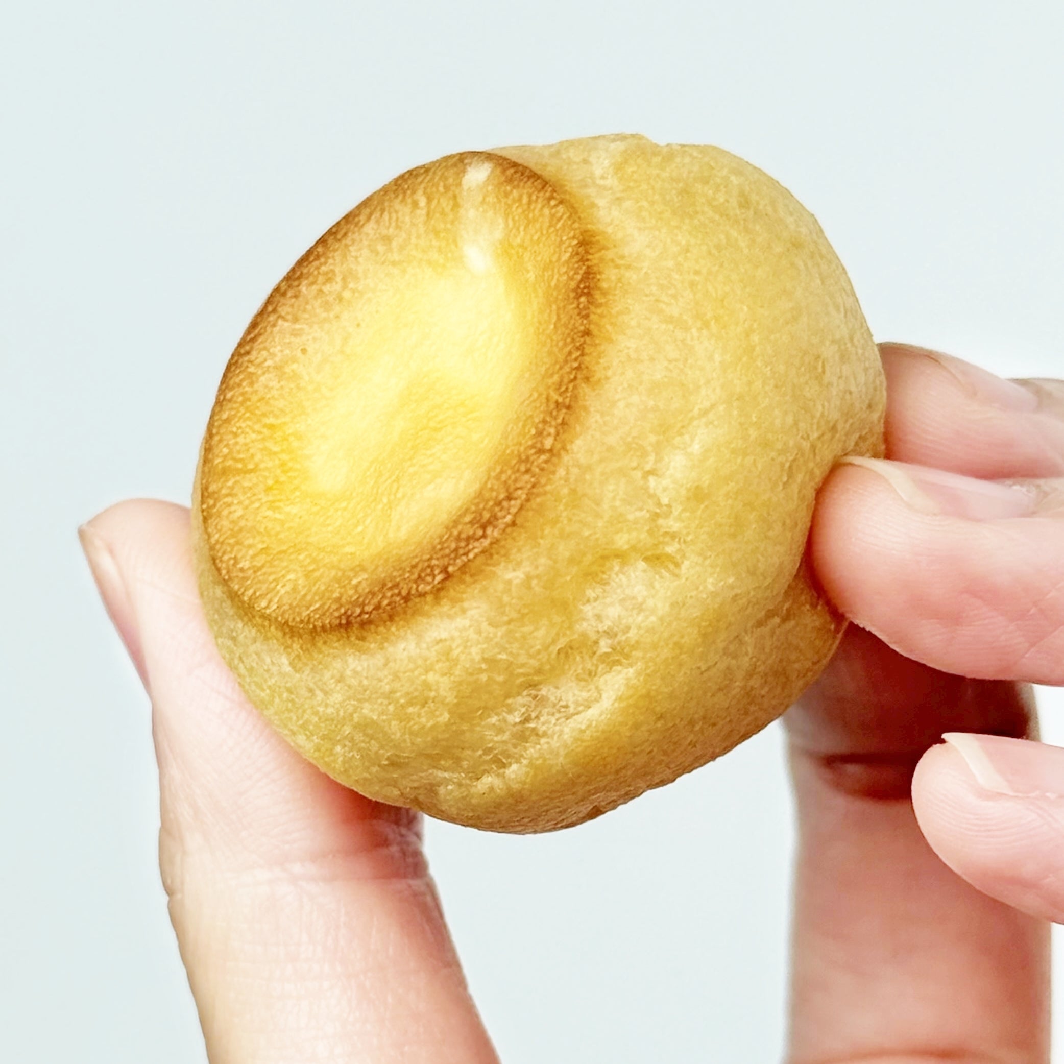量が多くて思わず声出たわ！ローソンの「大容量シュークリーム」美味し