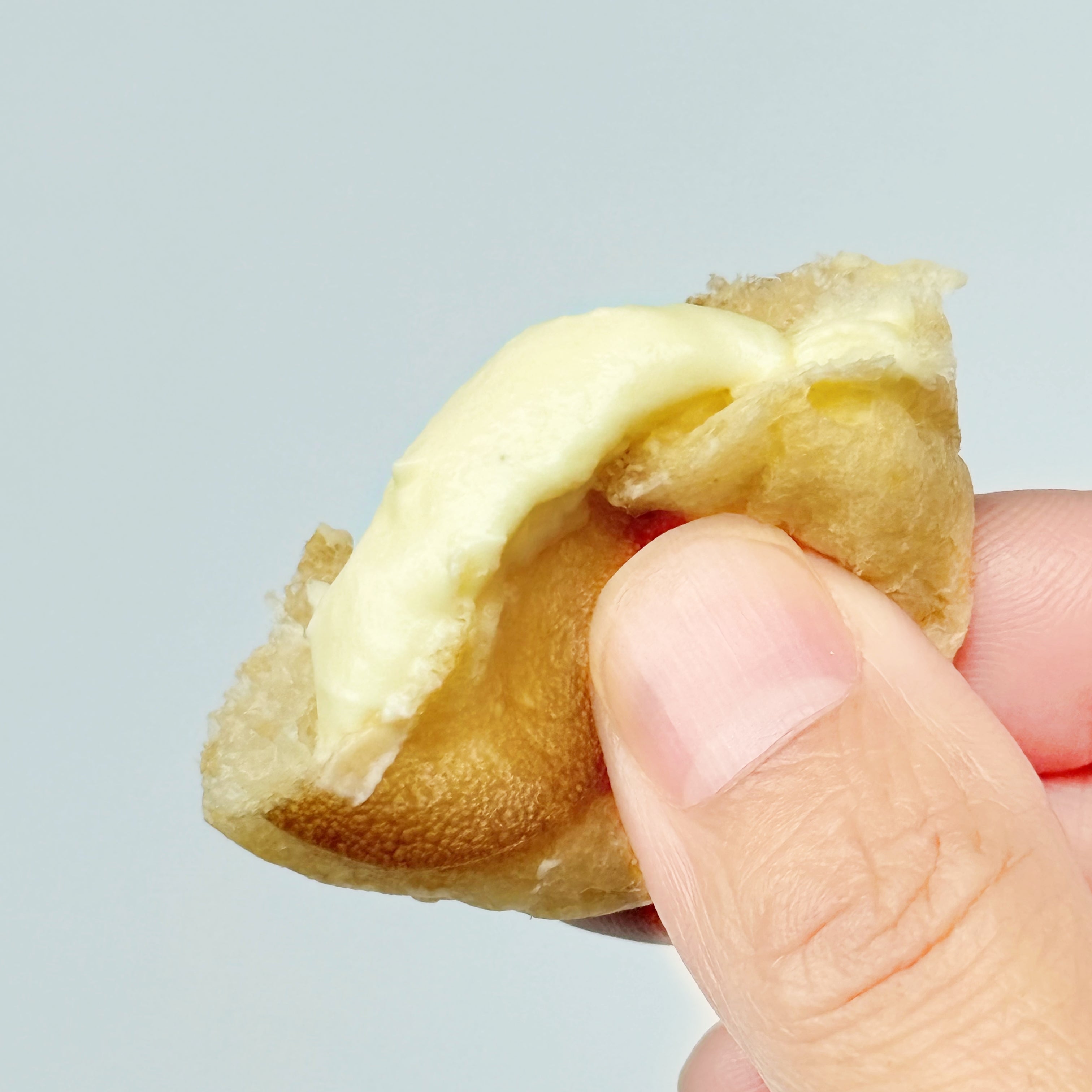 量が多くて思わず声出たわ！ローソンの「大容量シュークリーム」美味し