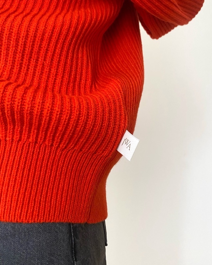 ユニクロ×JWAの「即戦力ニット」が3990円→2990円に値下げ中！1枚着る